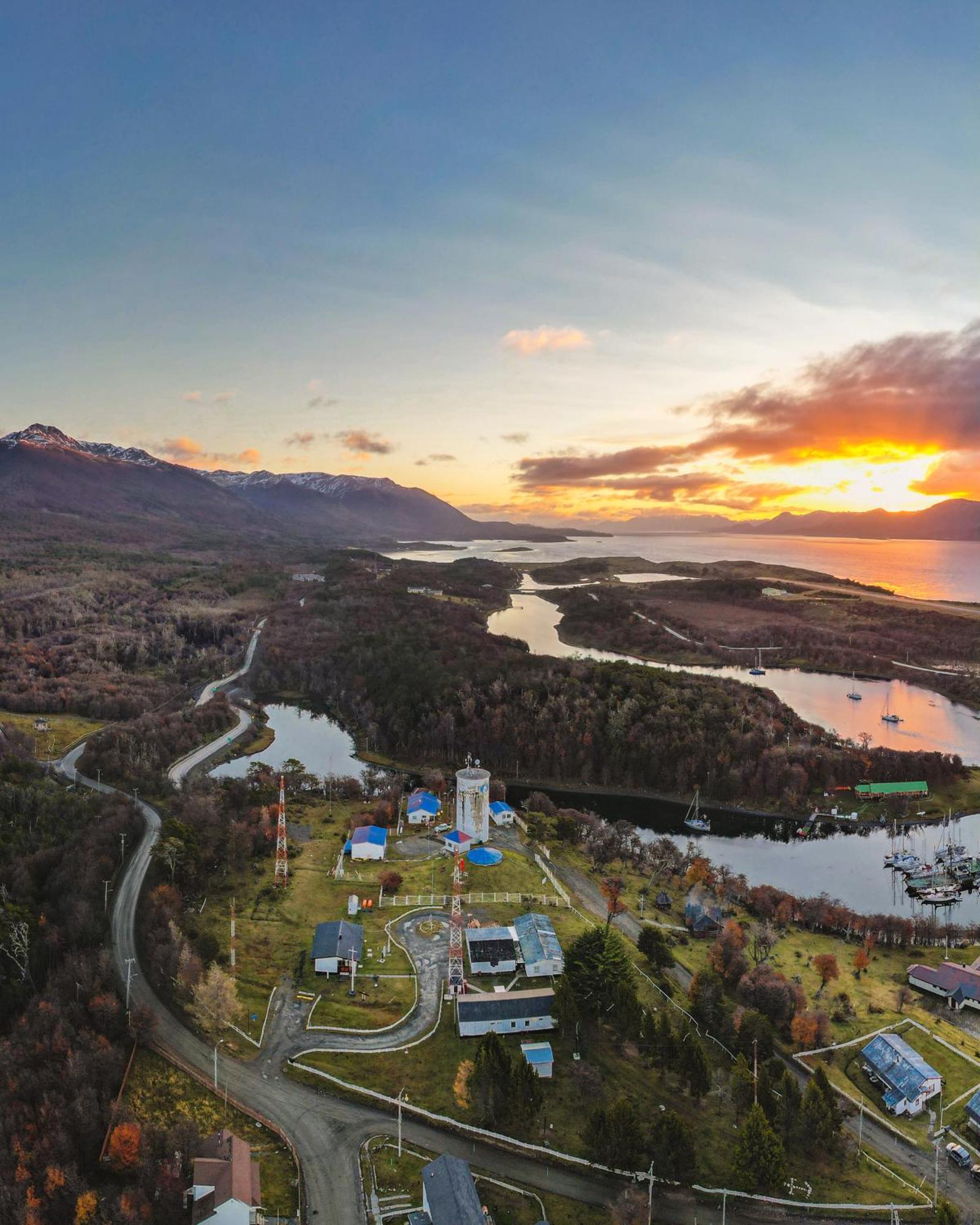 Hotel Fiofio Spa Puerto Williams Buitenkant foto